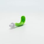 Colher curva com texturas verde - Sensi Talk Tools