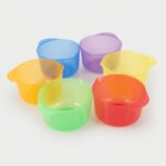 Cuencos de colores translúcidos