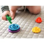 Mordedor apilable de silicona arcoíris – Stacker Teether Rainbow - Imagen 4