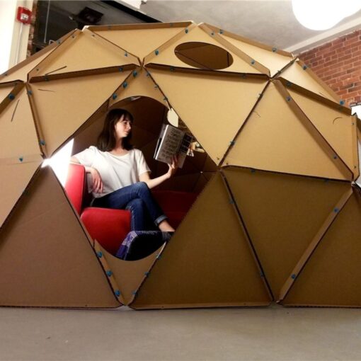 Makedo Discover: cúpula de cartón gigante construida con el kit, herramientas seguras para cartón