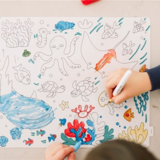 Reusable Silicone Colouring Mat with Markers - Image 4