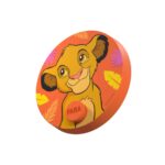 Disco sonoro de El Rey León para cuentacuentos FABA, ilustrado con Simba sobre fondo naranja