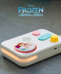 Cuentacuentos FABA+ encendido con el disco sonoro de Frozen colocado en el lector central