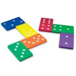Fichas de dominó gigante de espuma de Learning Resources en colores vivos con los puntos en blanco