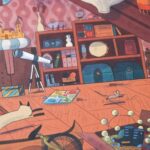 Juego Where are my socks? de Londji: tablero de la habitación con telescopio, estantes y objetos por el suelo