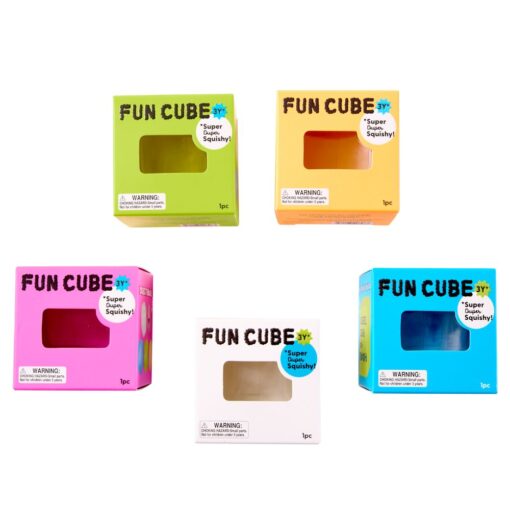 Fun Cube de J'adore: las cinco cajas de colores con el aviso de edad de 3 años en adelante