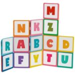 Imanix Style Cards Letras: tarjetas con letras de colores pegadas sobre piezas magnéticas formando una pared