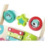 Andador musical de madera de Hape: bloques giratorios en forma de ojo, estrella y círculo encima del xilófono