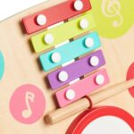 Andador musical de madera de Hape: xilófono de cinco láminas de colores con la baqueta de madera apoyada