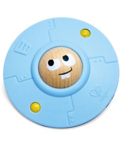 Spinning UFO Fidget de Hape: ovni de disco azul visto desde arriba con la bola de madera sonriente en el centro