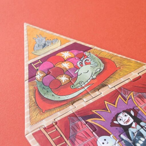 Puzzle Enchanted de Londji: detalle del desván triangular con criaturas durmiendo